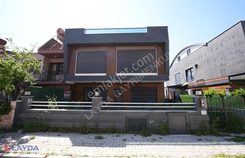G.emir Beyazevler'de 5+1 Akıllı Ev Sistemli Satılık Lüx Villa