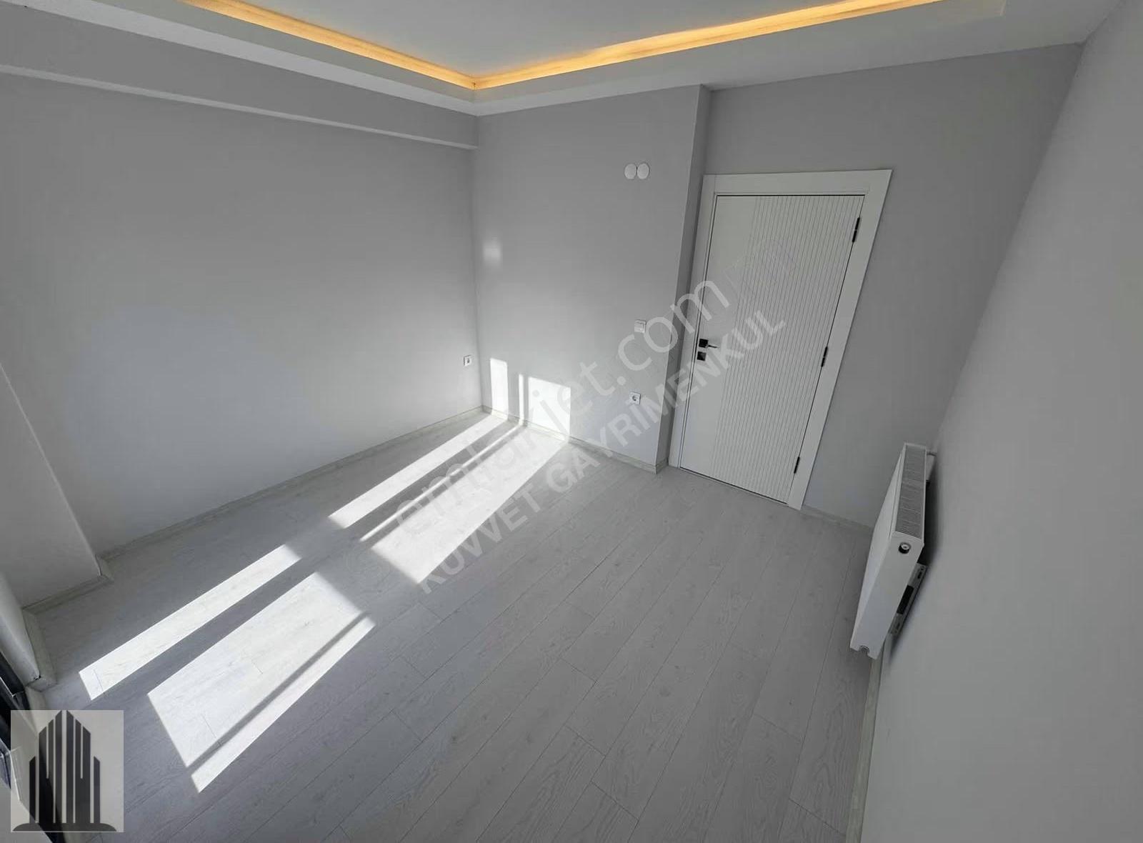 Kuvvet Den Salon Mutfak Ayrı Sıfır Çift Balkonlu 2+1 Daire.!! - Görsel 17