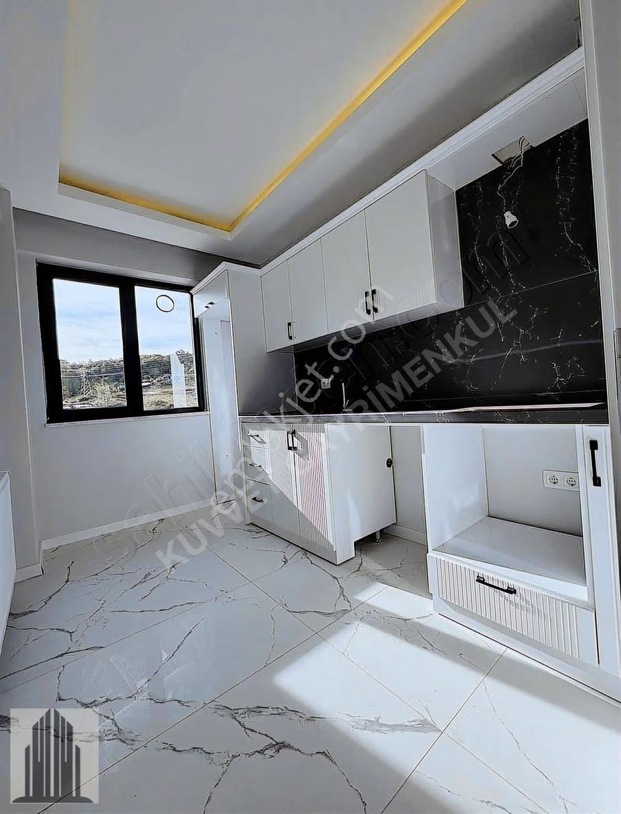 Kuvvet Den Salon Mutfak Ayrı Sıfır Çift Balkonlu 2+1 Daire.!! - Görsel 13