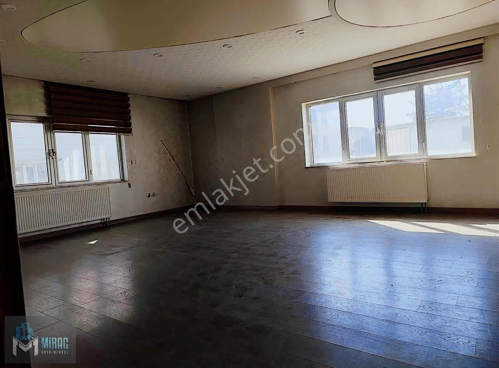 Pınarbaşı Mahallesi Nişantaşı Plazada Satılık 2+1 Home Ofis - Görsel 8