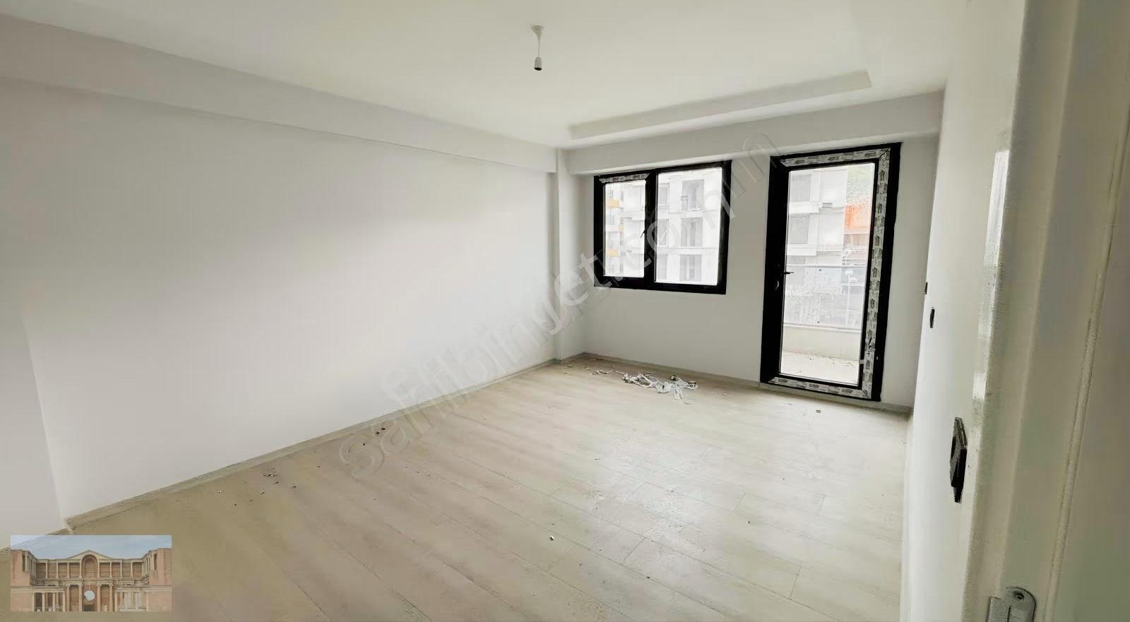 Yeşilyurt Da Cadde Üzeri Kiralık 2+1 Daire - Görsel 23