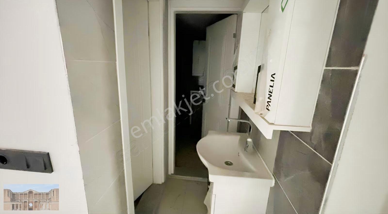 Yeşilyurt Da Cadde Üzeri Kiralık 2+1 Daire - Görsel 9