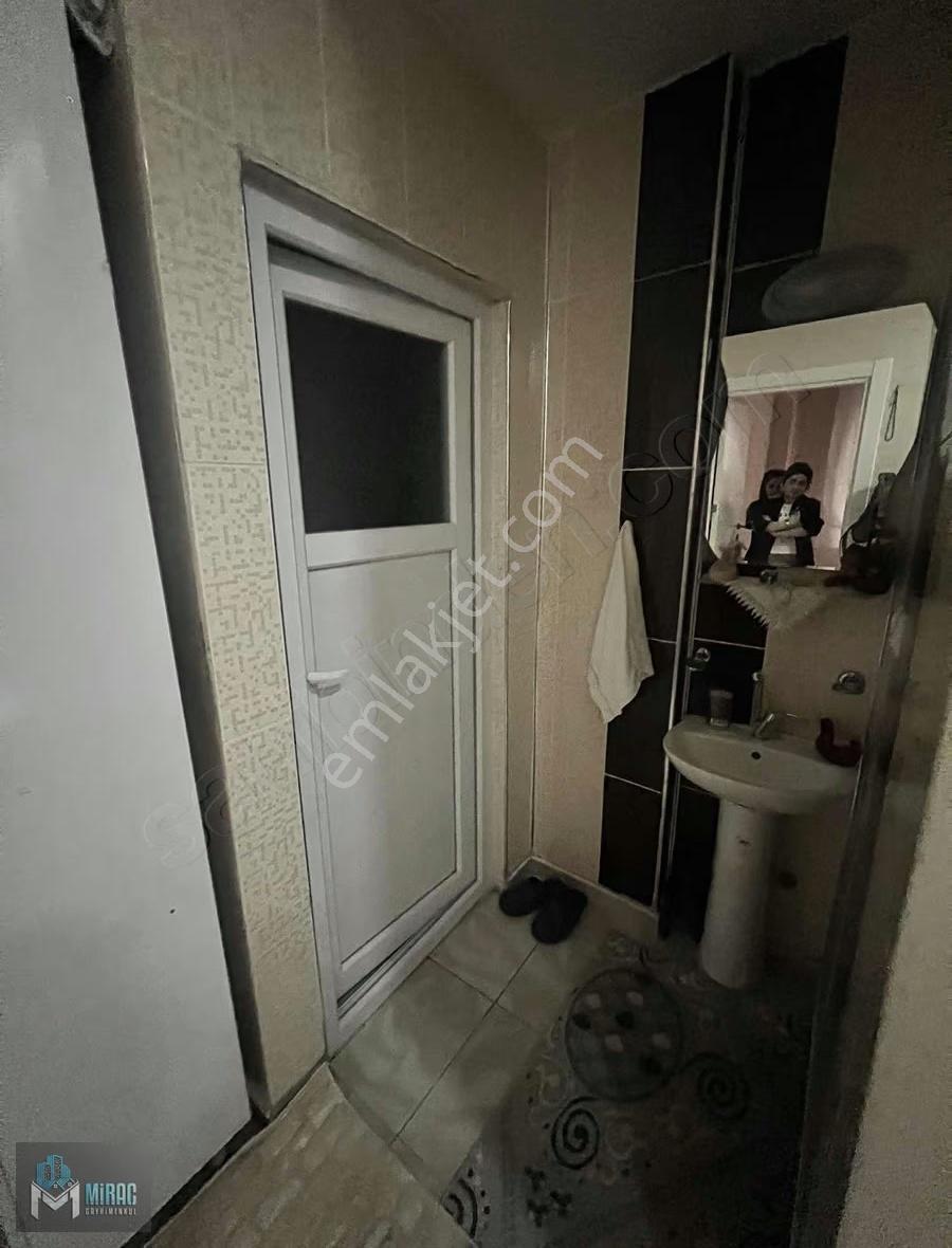 Pazaryeri Mahallesinde Satılık 3+1 Yüksek Giriş Daire - Görsel 9