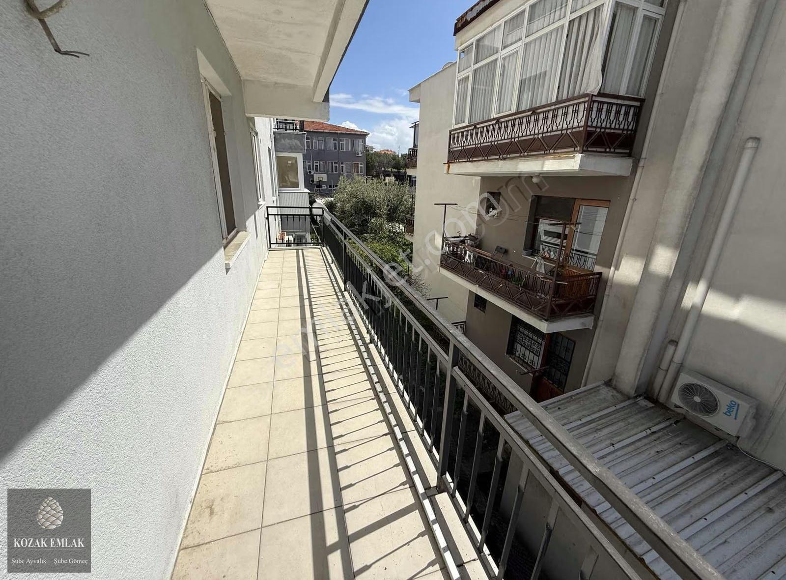 Ayvalık Aliçetinkayada Satılık 3 Artı 1 Kaloriferli Daire - Görsel 17