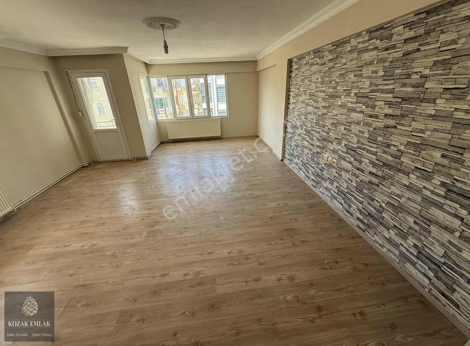 Ayvalık Aliçetinkayada Satılık 3 Artı 1 Kaloriferli Daire - Görsel 18