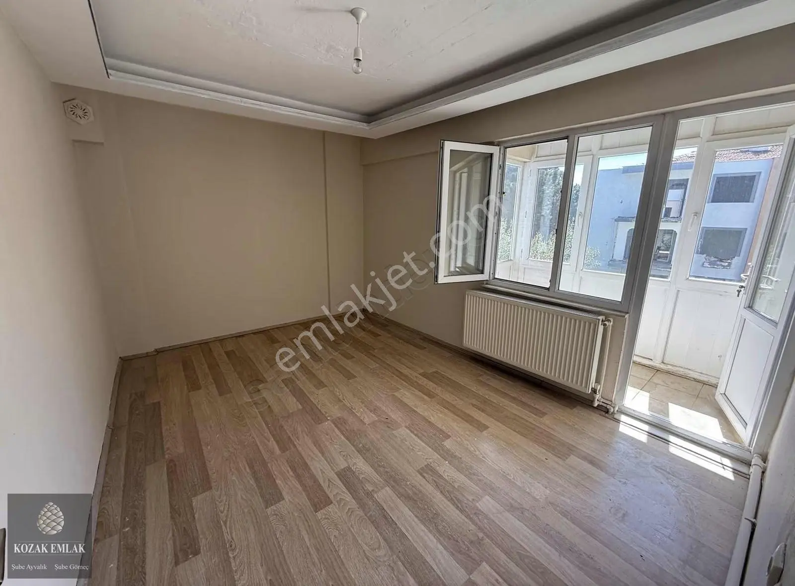 Ayvalık Aliçetinkayada Satılık 3 Artı 1 Kaloriferli Daire - Görsel 20