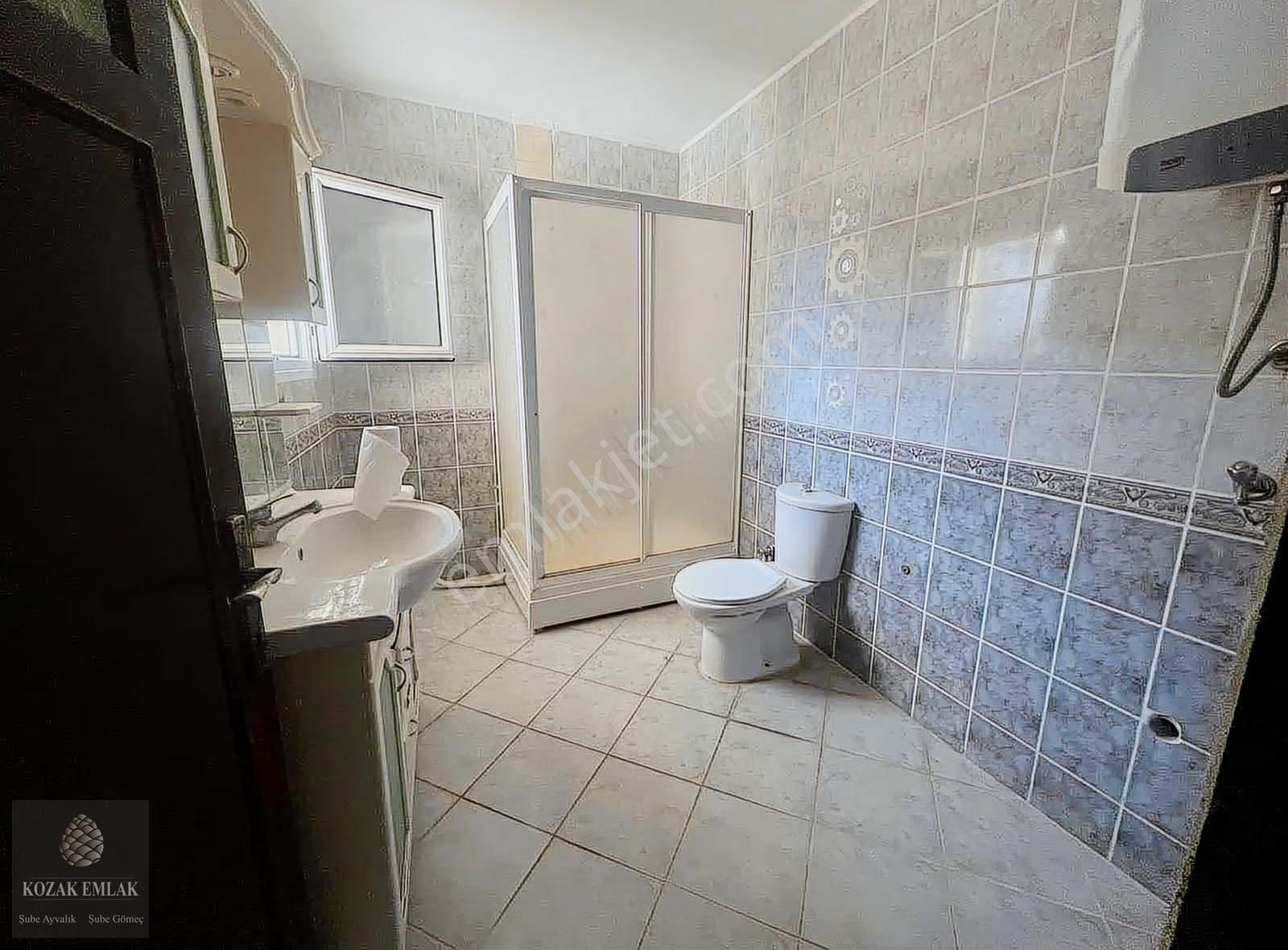 Ayvalık Merkezde Kiralık 6oda 1 Salon Komple Bina - Görsel 26
