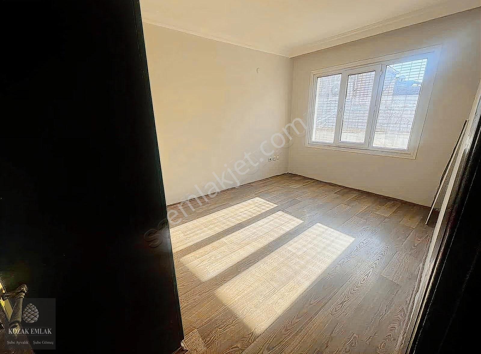 Ayvalık Merkezde Kiralık 6oda 1 Salon Komple Bina - Görsel 7