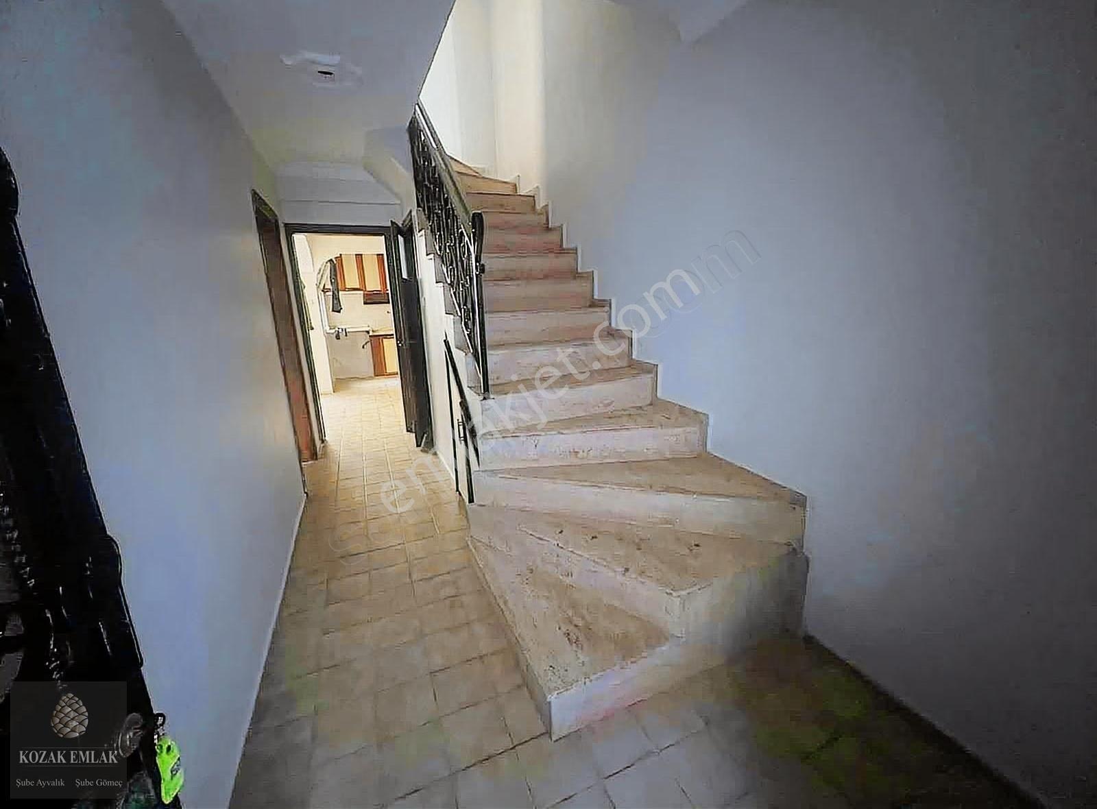 Ayvalık Merkezde Kiralık 6oda 1 Salon Komple Bina - Görsel 31