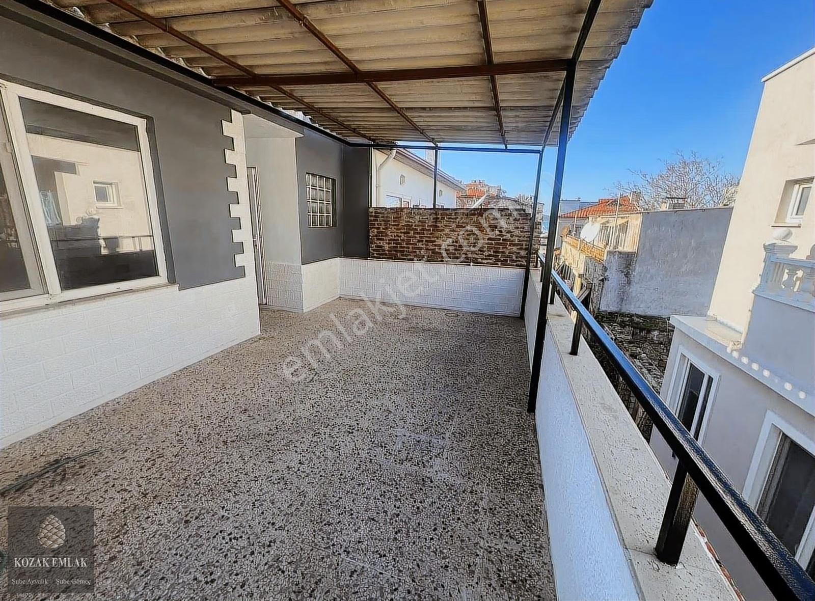 Ayvalık Merkezde Kiralık 6oda 1 Salon Komple Bina - Görsel 30