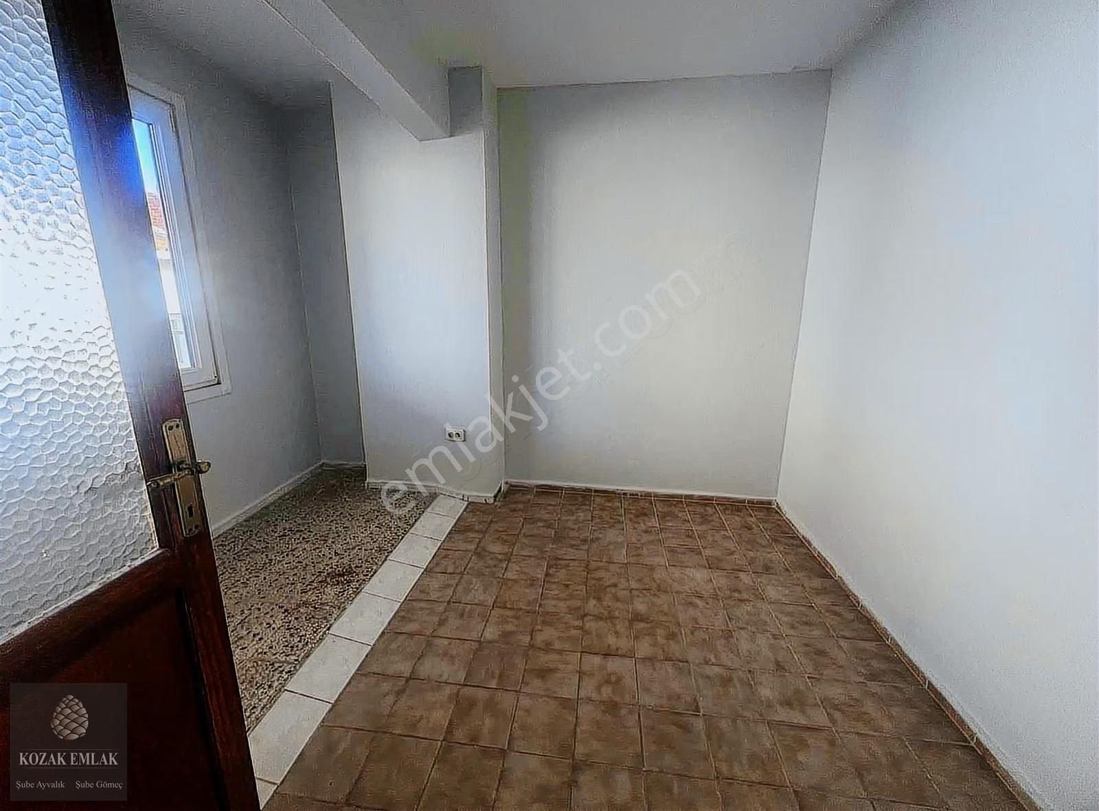 Ayvalık Merkezde Kiralık 6oda 1 Salon Komple Bina - Görsel 32