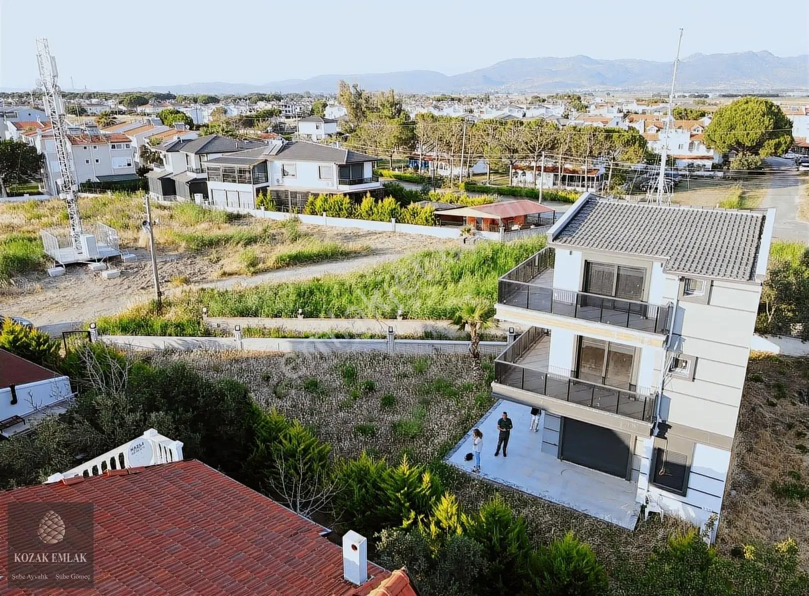 Ayvalık Altınovada Satılık Denize İkinci Parsel 4+1 Villa - Görsel 3
