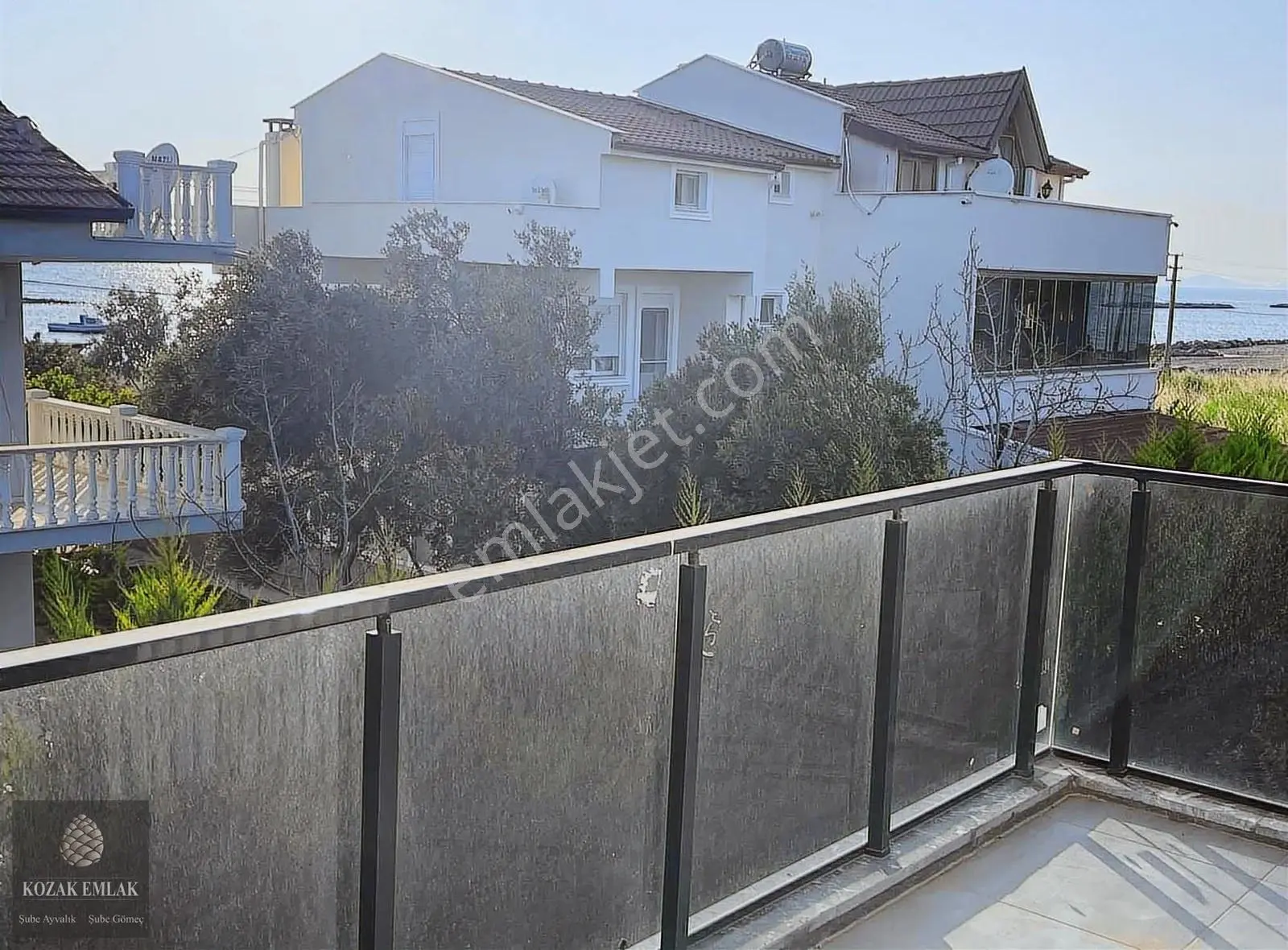 Ayvalık Altınovada Satılık Denize İkinci Parsel 4+1 Villa - Görsel 2