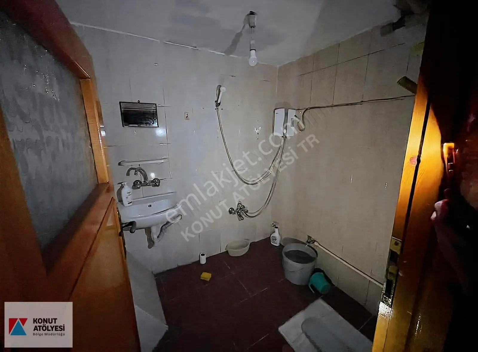 Esatpaşa Mahallesi Kiralık 1+1 Daire - Görsel 3