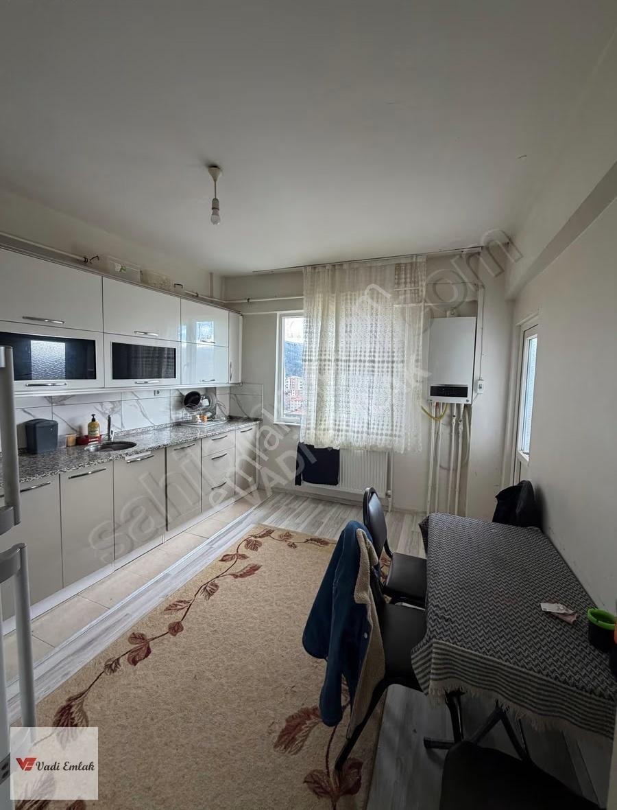 Bahçelievler Mahallesinde Eşyalı 2+1 Kiralık Daire | Vadi Emlak