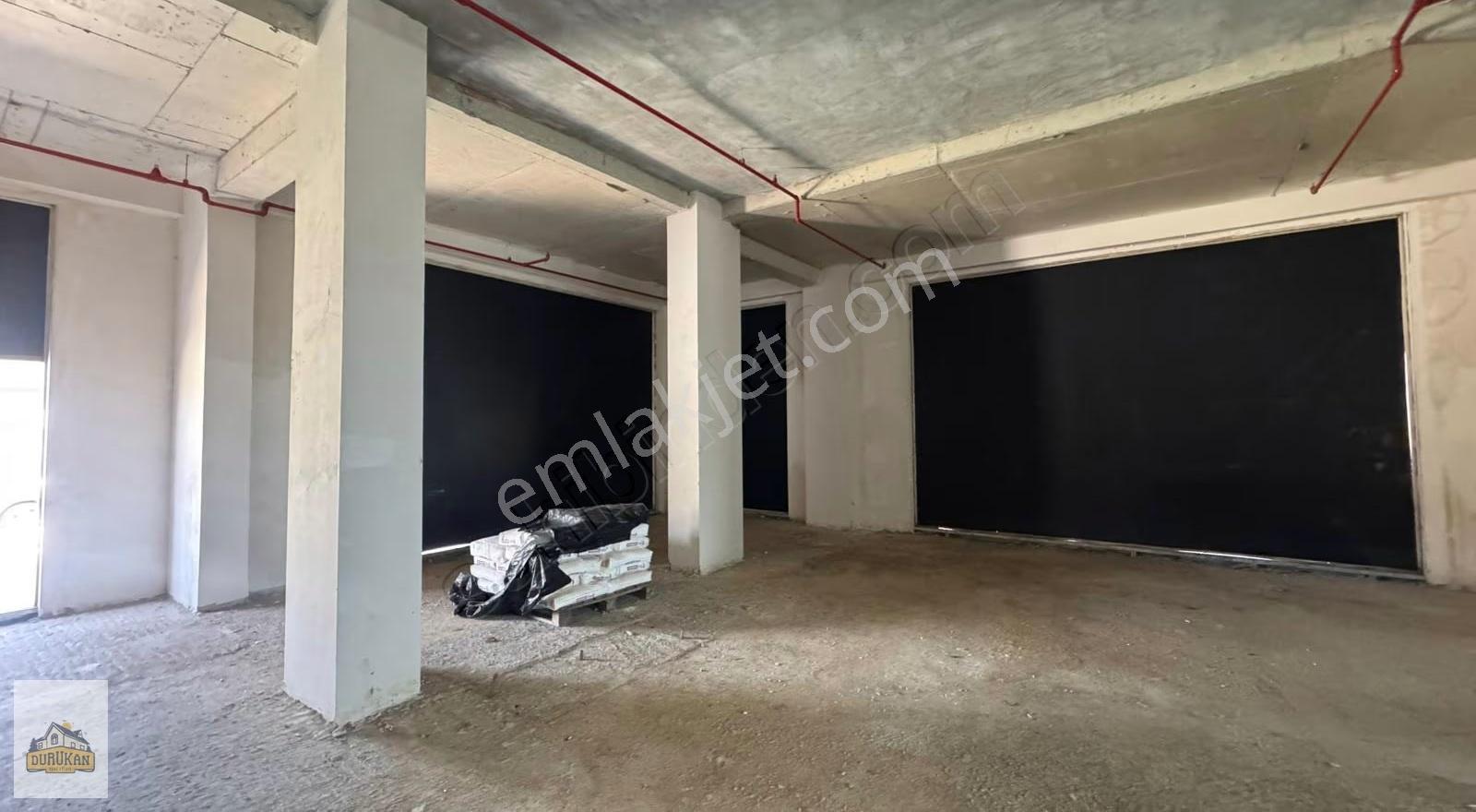 Emlak Konut Çınarköy'de | Cadde Manzaralı | Büyük Tip Dükkan - Görsel 11