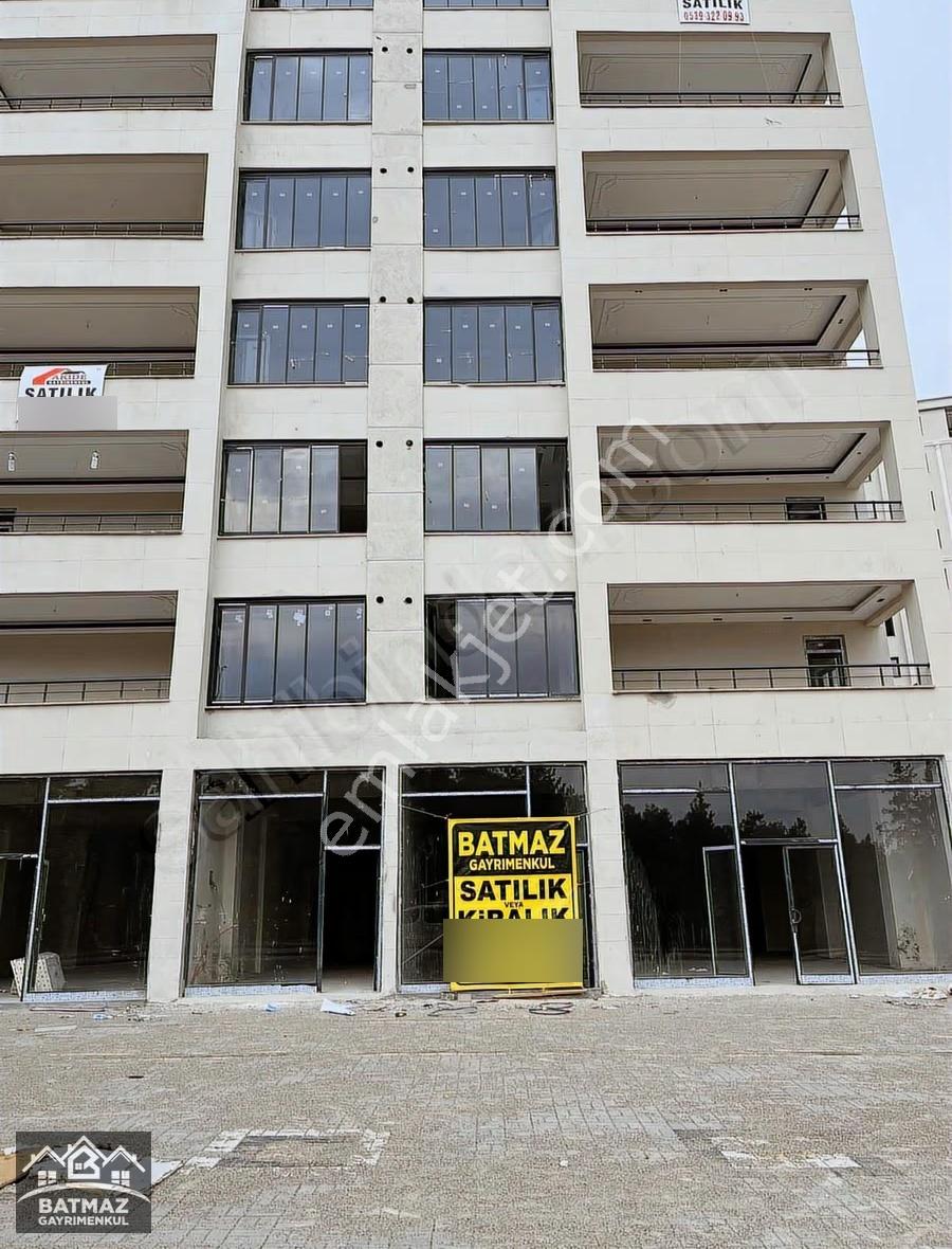 Seyrantepe'de Ana Cadde Üzeri Kiralık Dükkan - Görsel 2