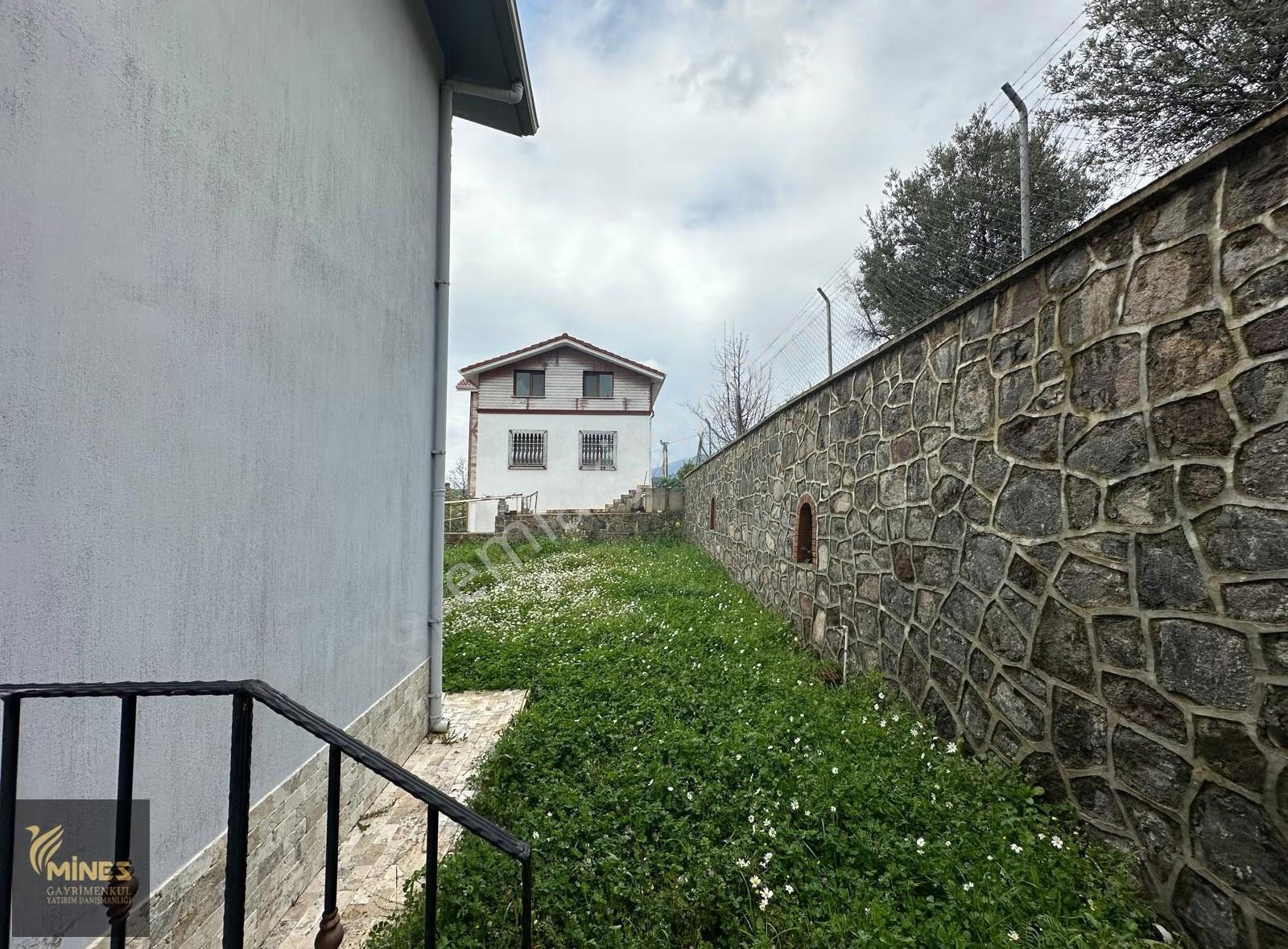 Kemalpaşa Yukarıkızılca'da Doğa Manzaralı 5+1 Satılık Villa - Görsel 21