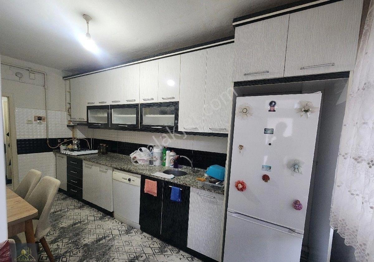 Karakaya Emlak'tan Zafer'de Satılık Ara Kat Daire