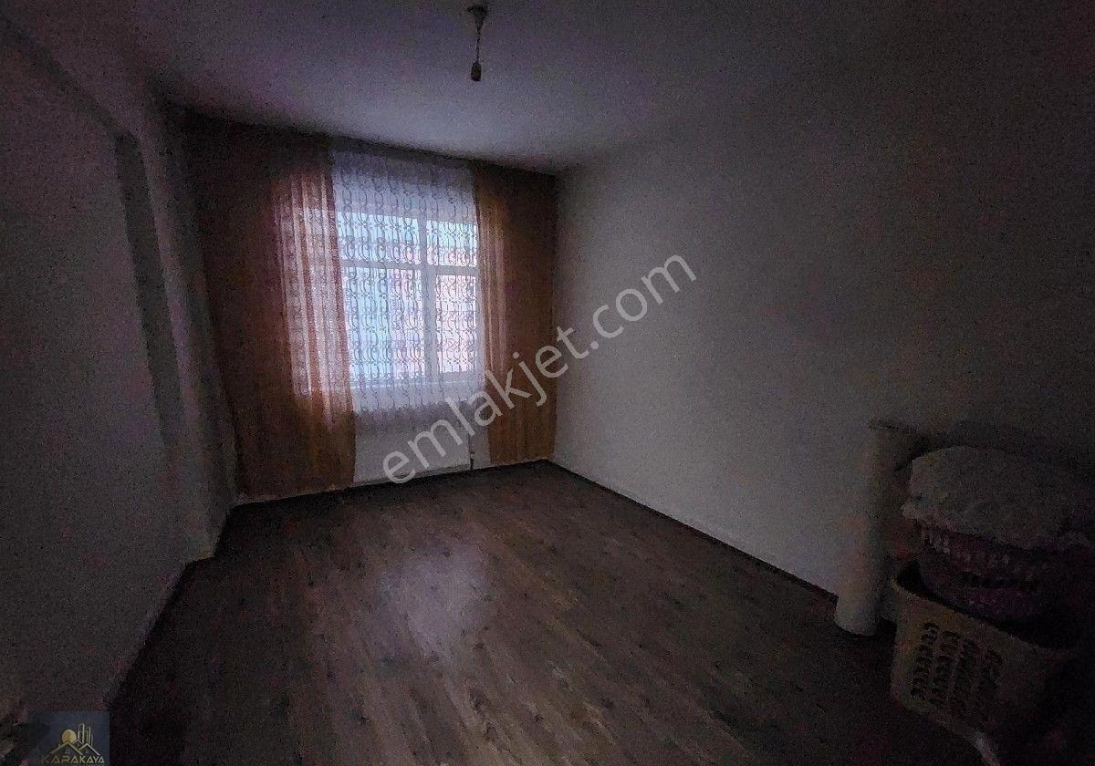 Karakaya Emlak'tan Zafer'de Satılık Ara Kat Daire - Görsel 3