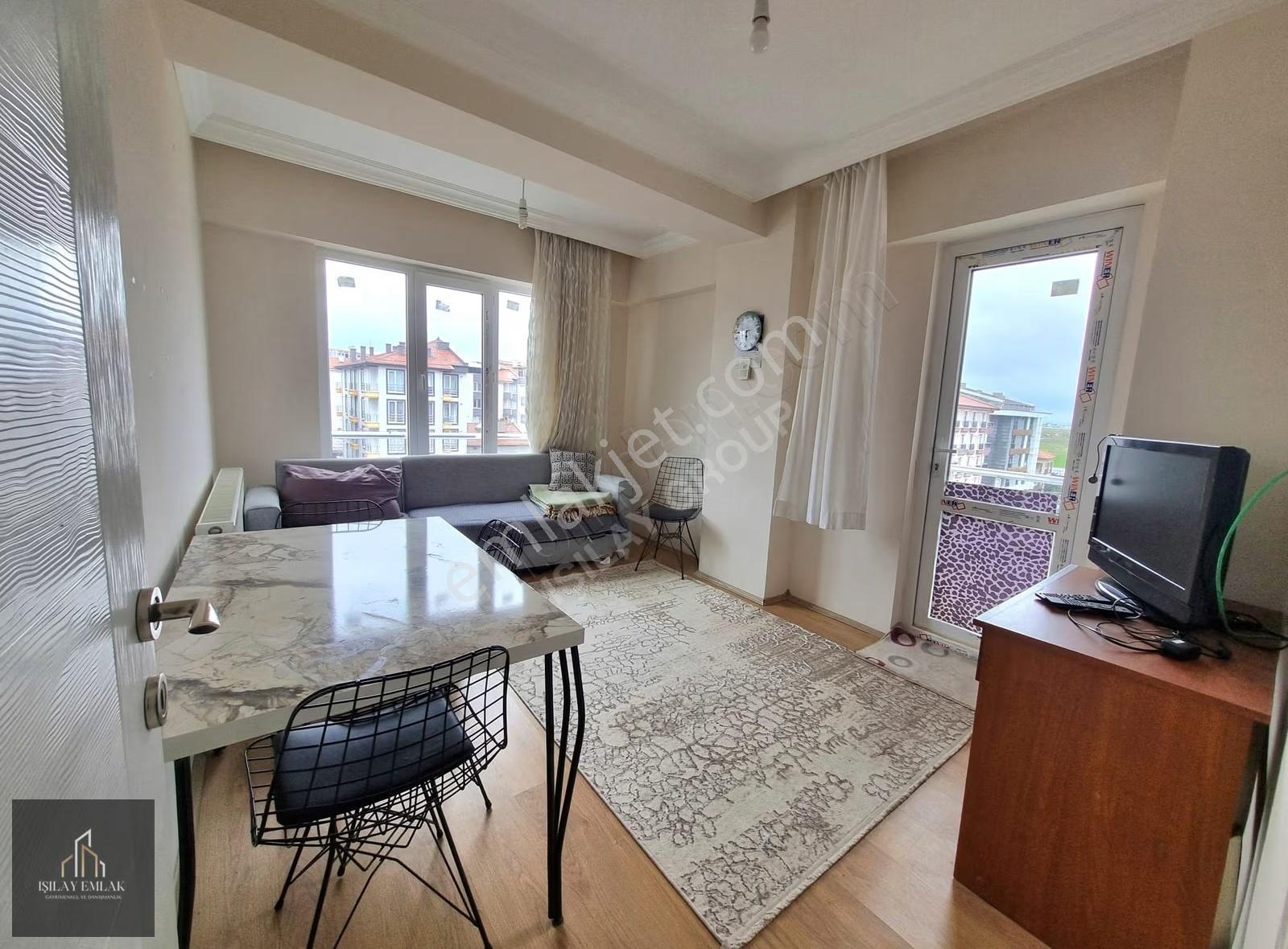 Afyon Erenler Mahallesi 2+0 Eşyalı Satılık Daire