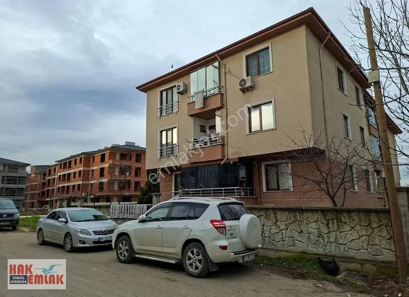 Hak Emlak'tan Koçyazı Mahallesinde Kiralık 2+1 Geniş Daire - Görsel 4