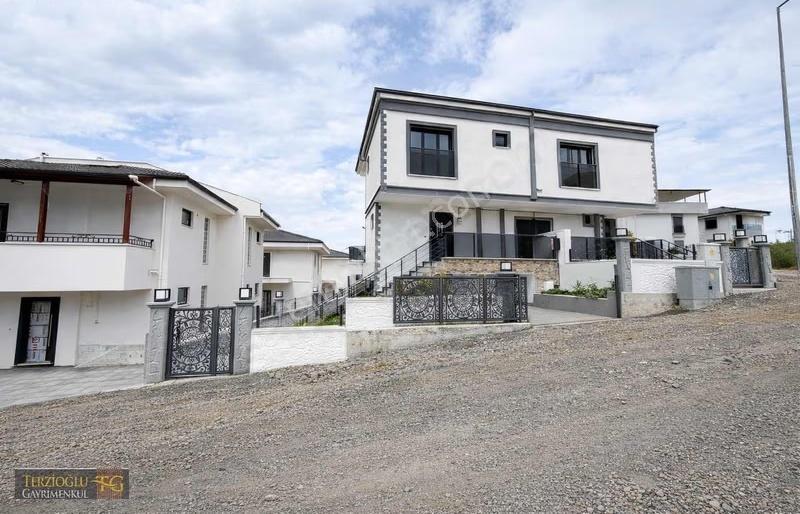 Terzioğlu'ndan Burhaniye İskelede Deniz Manzaralı Deluxe4+1villa - Görsel 30