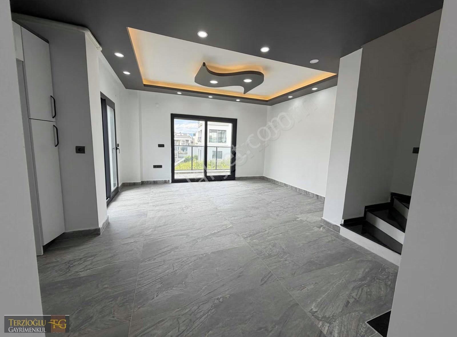Terzioğlu'ndan Burhaniye İskelede Deniz Manzaralı Deluxe4+1villa - Görsel 22