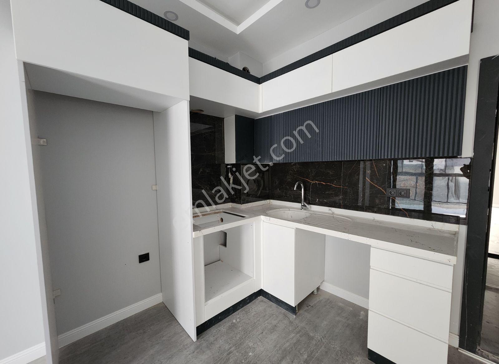 Atakumda Geniş Kapalı Balkonlu, Yerden Isıtmalı Modern 1+1 - Görsel 3