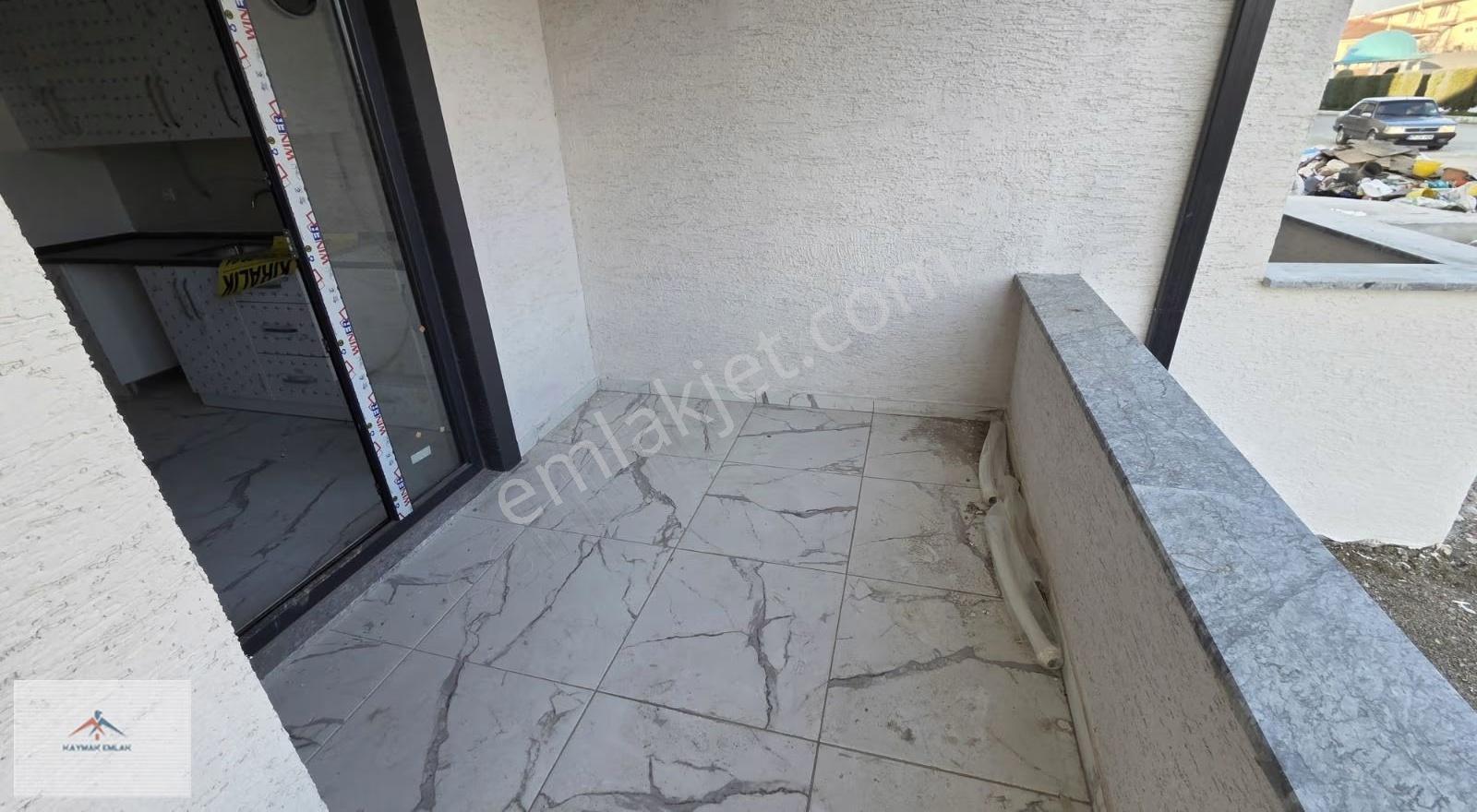 Kaymak Emlaktan Merkezi Konumda Yüksek Giriş Sıfır Kiralık Daire - Görsel 7