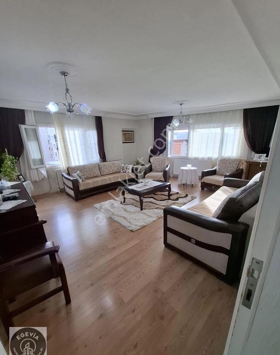 Mızraklıcaddesi Üzerinde Geniş 3+1 Daire