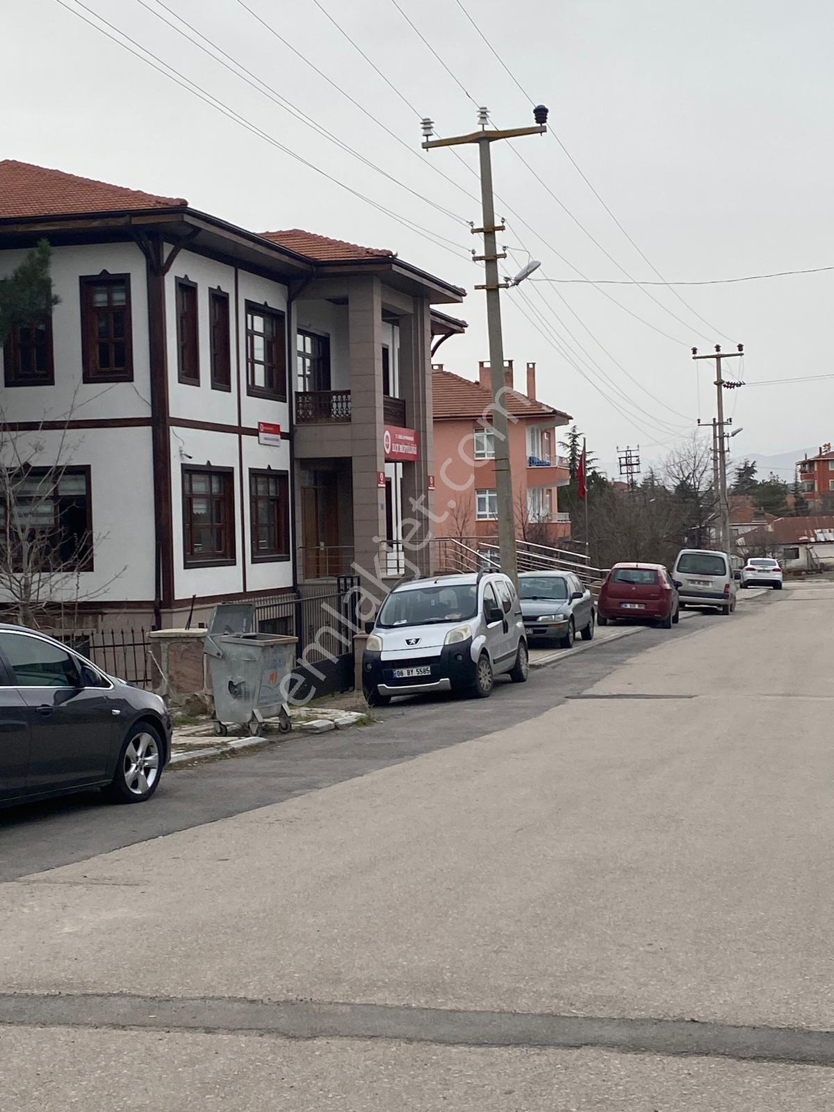 Akif'ten Güdül Yeni Mahalle'de Cadde Üzeri 4+1 Satılık Müstakil Ev - Görsel 32