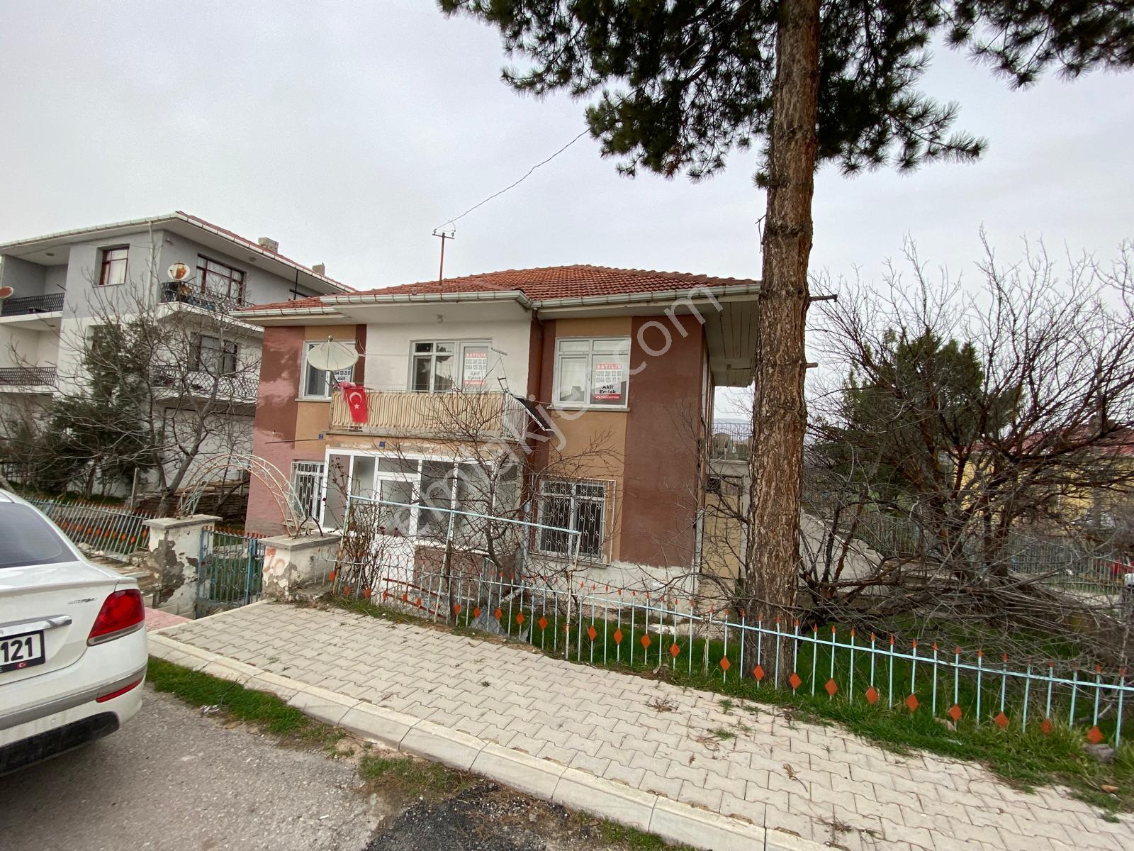 Akif'ten Güdül Yeni Mahalle'de Cadde Üzeri 4+1 Satılık Müstakil Ev - Görsel 33