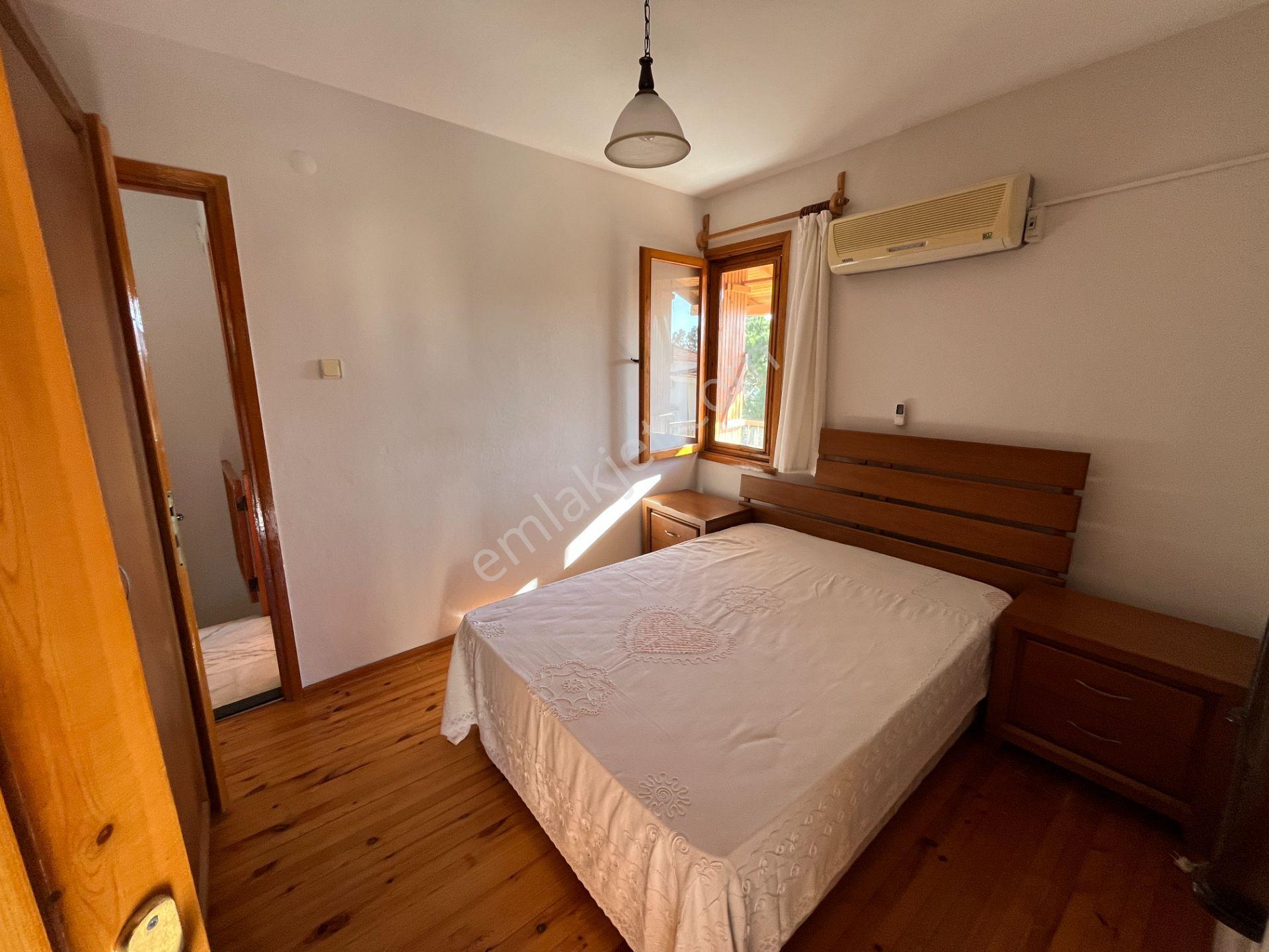 Eski Foça'da Havuzlu Sitede Denize Yakın Kiralık Villa - Görsel 4