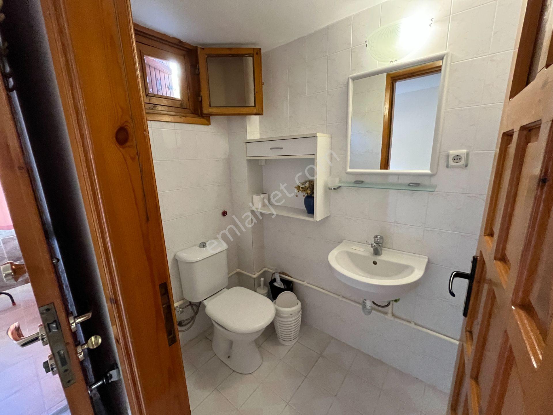Eski Foça'da Havuzlu Sitede Denize Yakın Kiralık Villa - Görsel 22