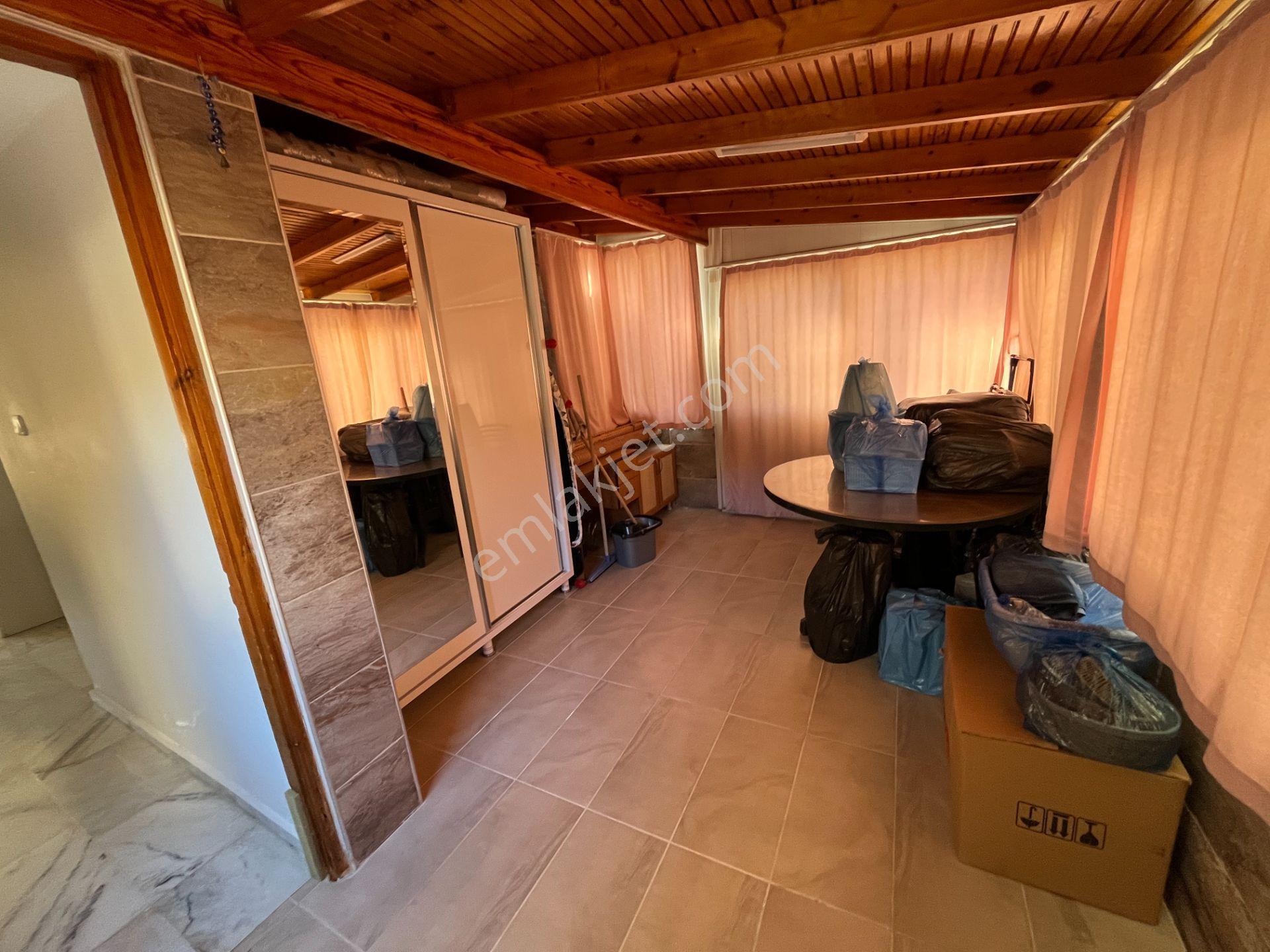 Eski Foça'da Havuzlu Sitede Denize Yakın Kiralık Villa - Görsel 14