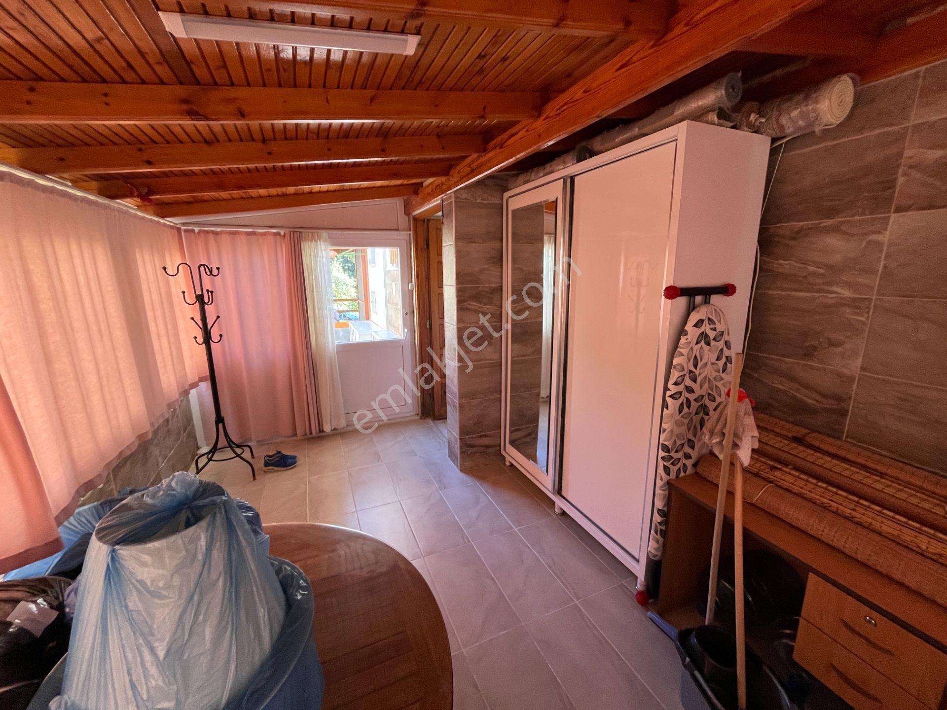Eski Foça'da Havuzlu Sitede Denize Yakın Kiralık Villa - Görsel 20