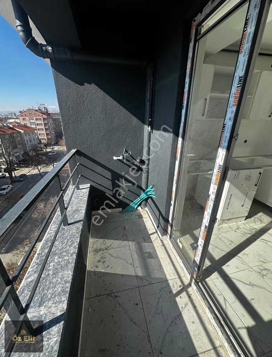 Öz Elit Gayrimenkul Den Muhacır Pazarı- Larende Satlık Ofis - Görsel 7