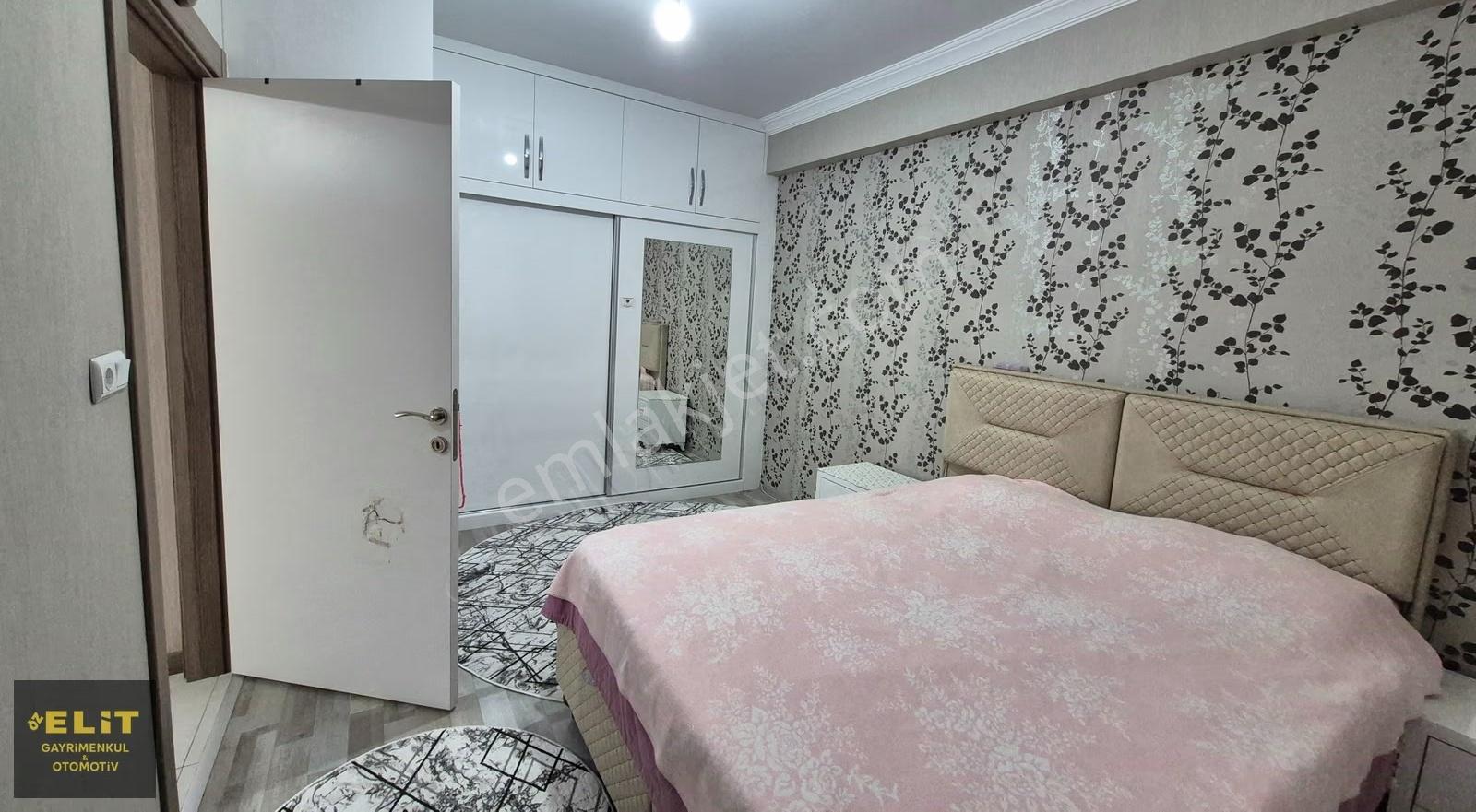 Öz Elit'den Abdülhamid Han Cad. Satılık 3+1 Geniş Daire - Görsel 2