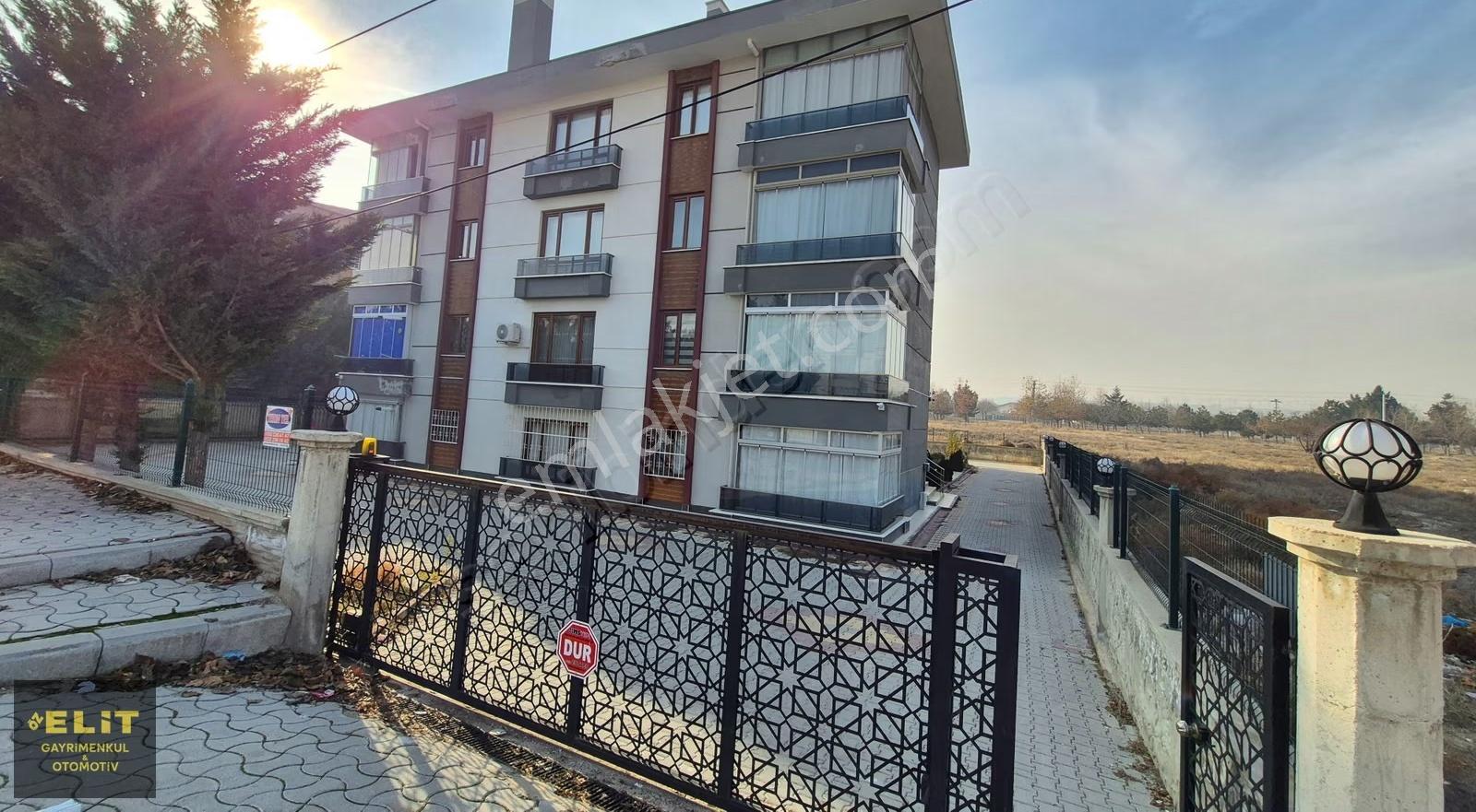 Öz Elit'den Abdülhamid Han Cad. Satılık 3+1 Geniş Daire - Görsel 10