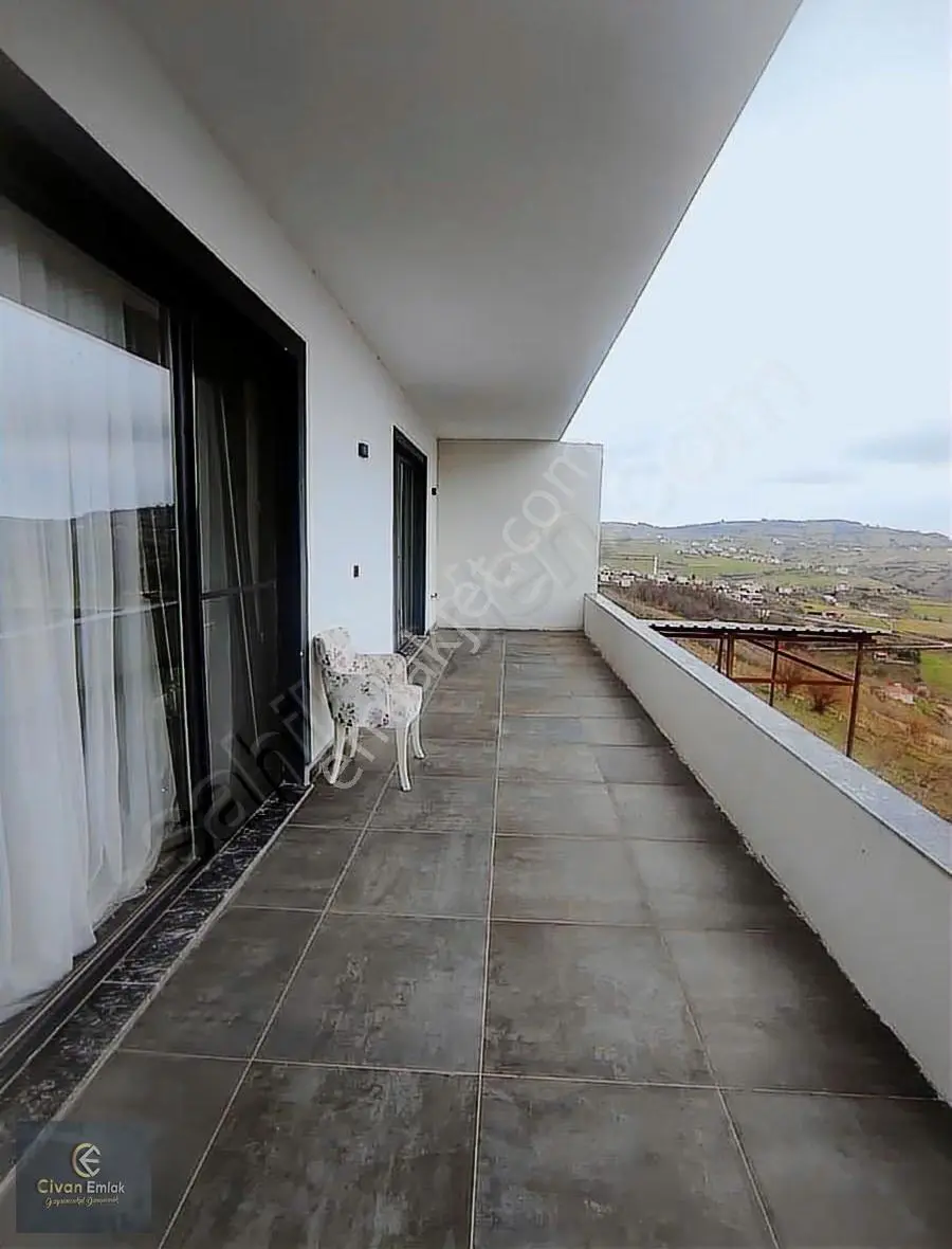 Civan'dan Kurugökçe'de 3 Yıllık, Deniz Ve Göl Manzaralı Villa - Görsel 5