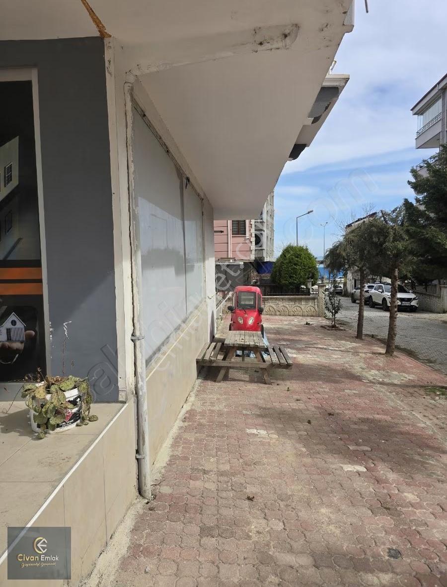 Cok Geniş Caddeye Cephe Dükkan - Görsel 11