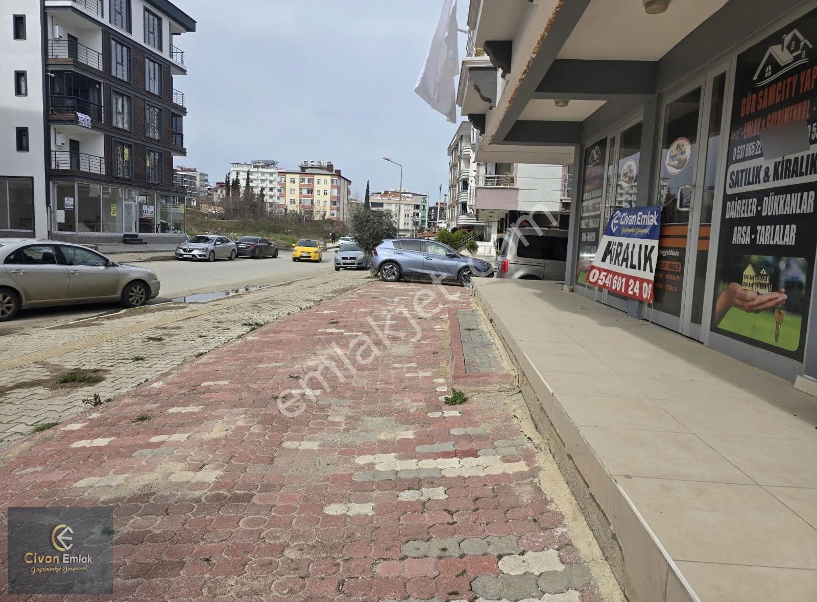 Cok Geniş Caddeye Cephe Dükkan - Görsel 12