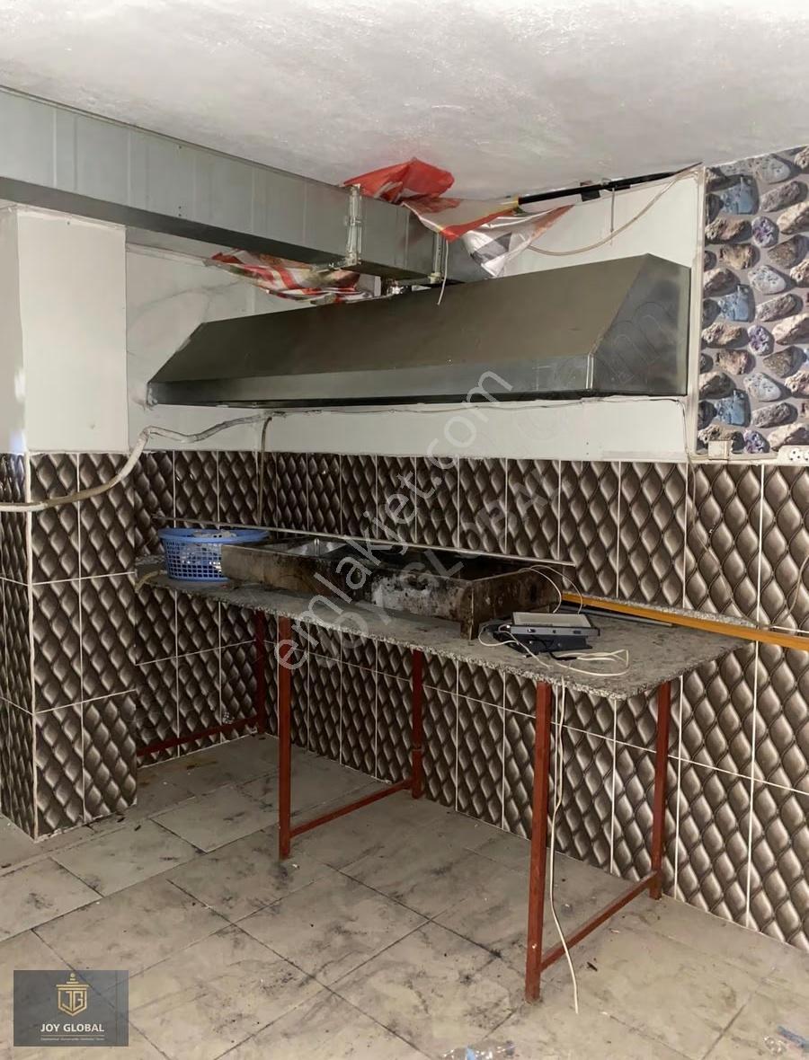Cadde Üzeri Depolu Kiralık Dükkan - Görsel 14