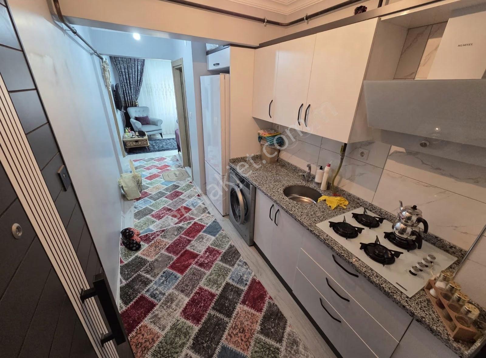 Koridorlu Merkeze Beş Dk 1+1 Ful Eşyalı Üçüncü Kat.