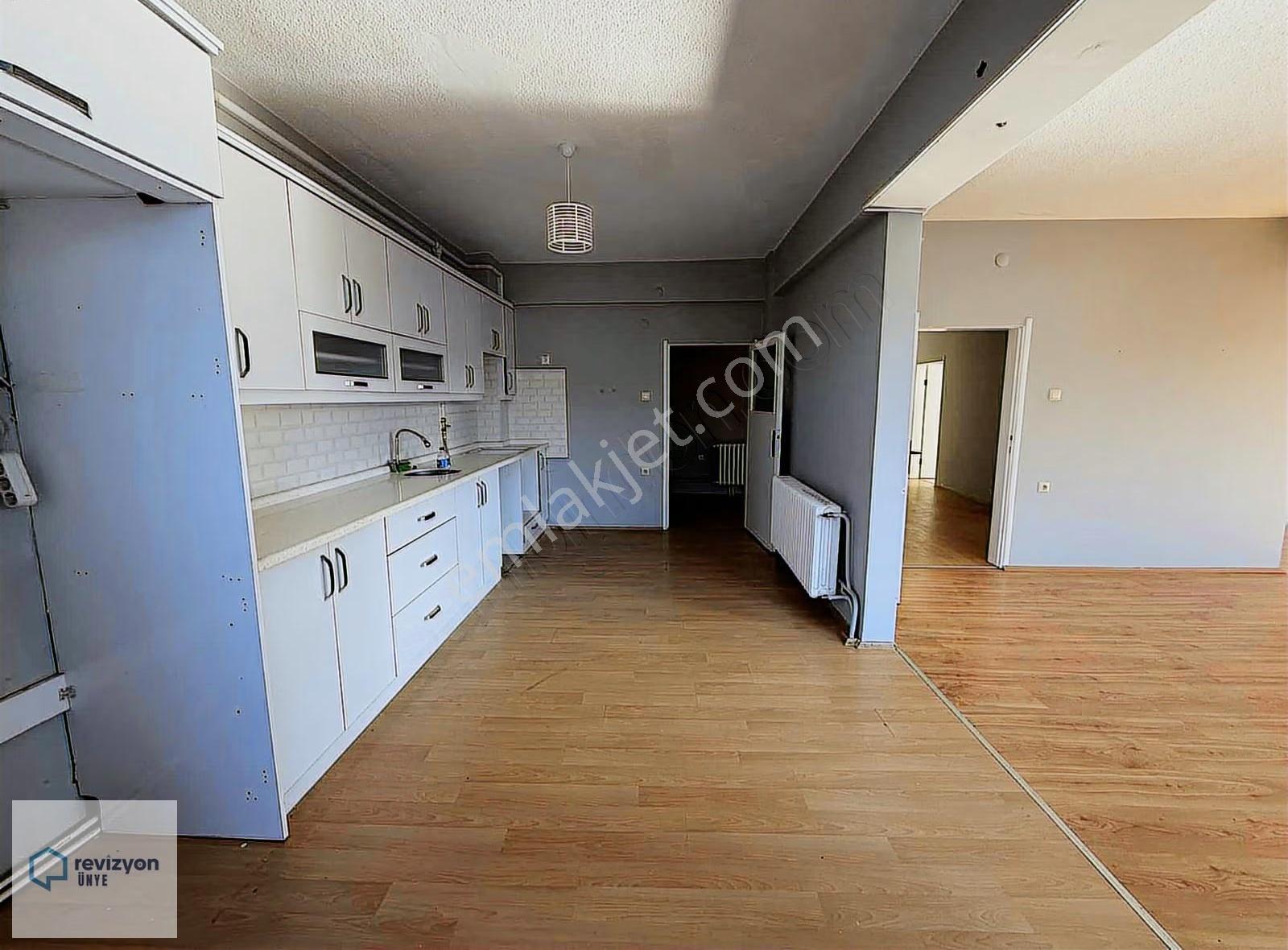 Revizyon'dan Ünye'nin Simgesi Dörtyol'da Boran Apt 155m2 Daire!! - Görsel 23