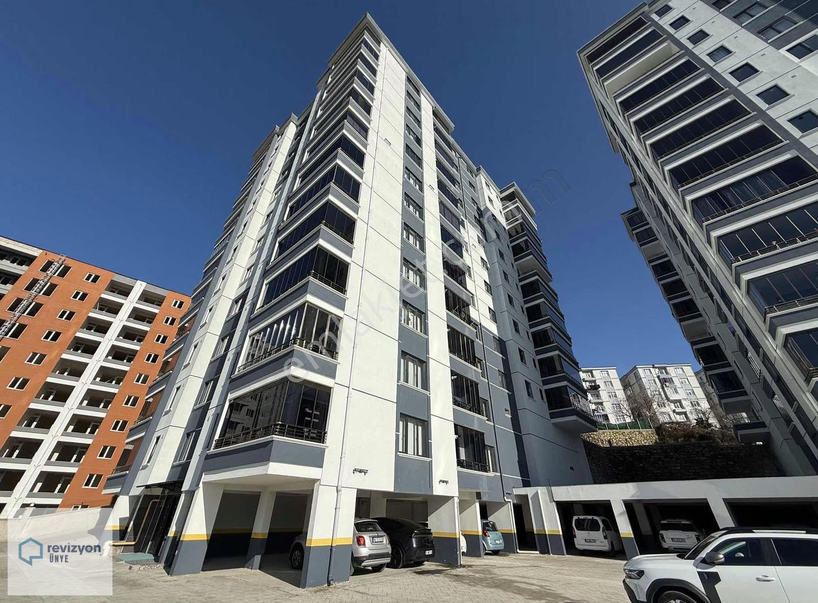 Revizyon'dan Atakent Sitesi Özel Tasarım 4+1 Daire - Görsel 32
