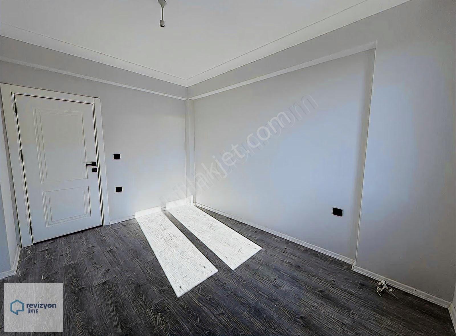 Revizyon'dan Atakent Sitesi Özel Tasarım 4+1 Daire - Görsel 6