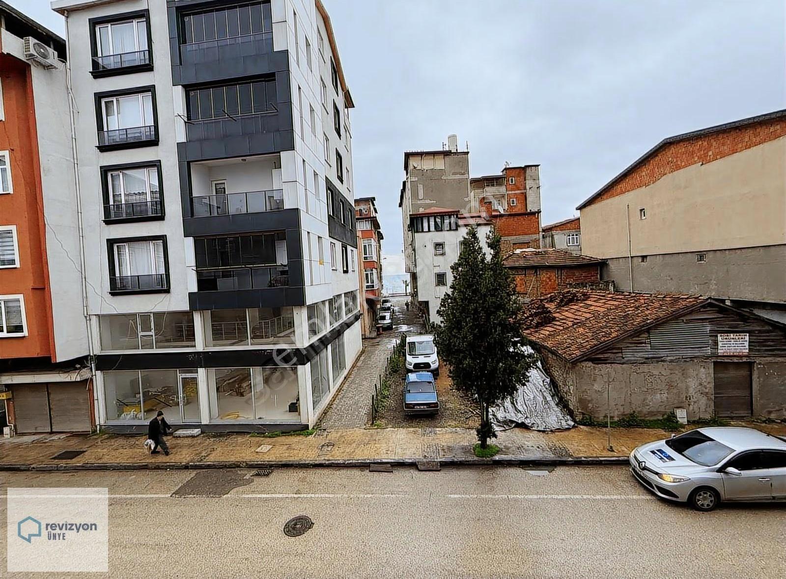 Revizyon'dan ''cadde Üstünde'' Kiralık Daire Fırsatı - Görsel 9