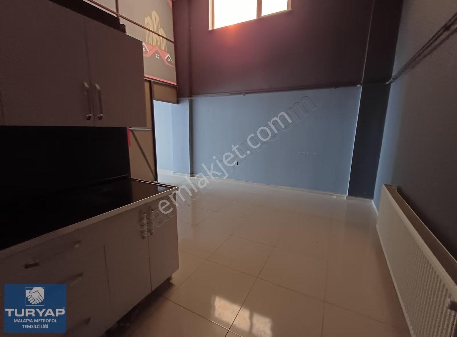 Turyap Metropol'den Güngör Caddesinde 65 M² Kiralık Dükkan - Görsel 10
